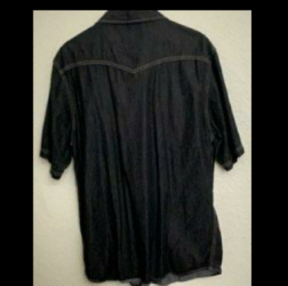 Button up - Picture 2 of 2